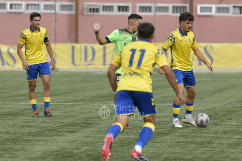 1-1: El Villaverde se le atraganta al líder Las Palmas C