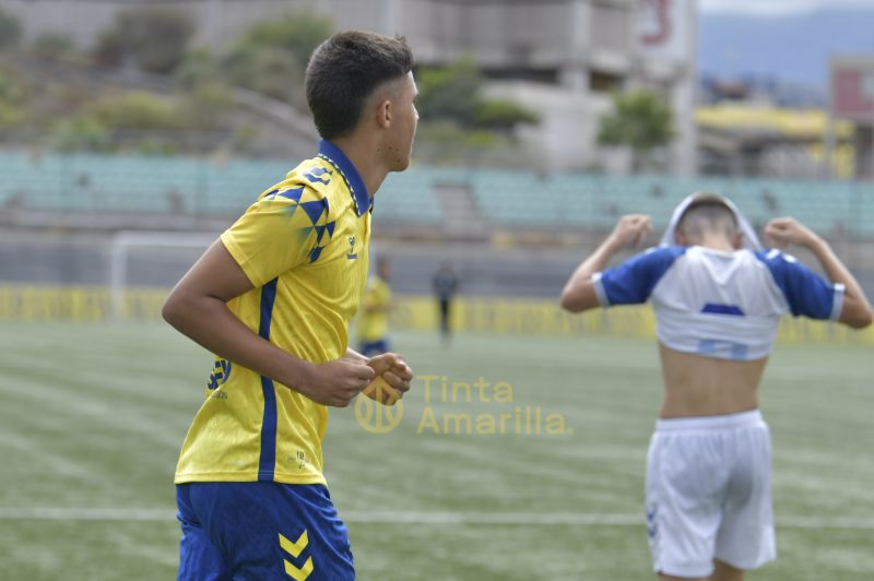 Fotos: El cadete de la UD golea al Fundación del Tenerife (4-1)