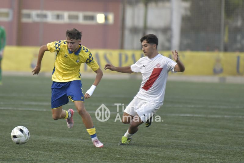 Fotos: Cuarto triunfo del juvenil C de la UD Las Palmas