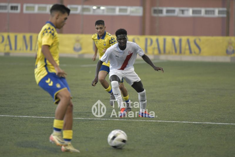 Fotos: Cuarto triunfo del juvenil C de la UD Las Palmas