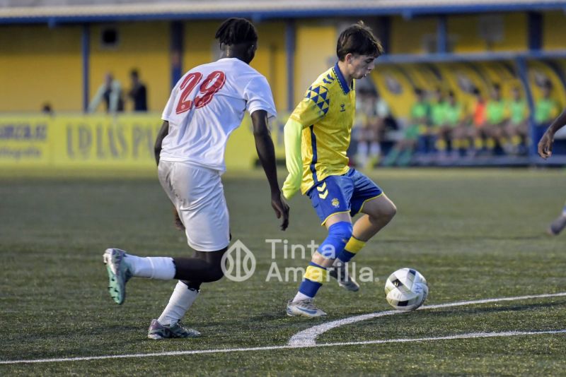 Fotos: Cuarto triunfo del juvenil C de la UD Las Palmas