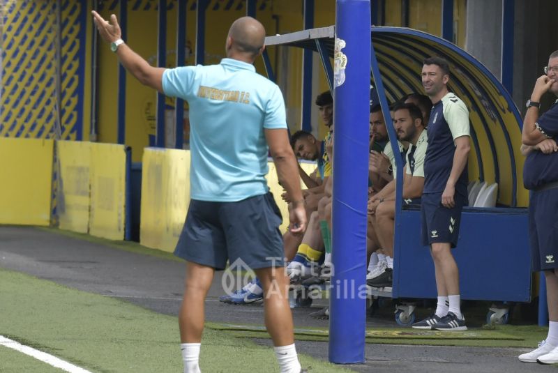 4-0: Laboriosa goleada de la UD para aferrarse al liderato juvenil