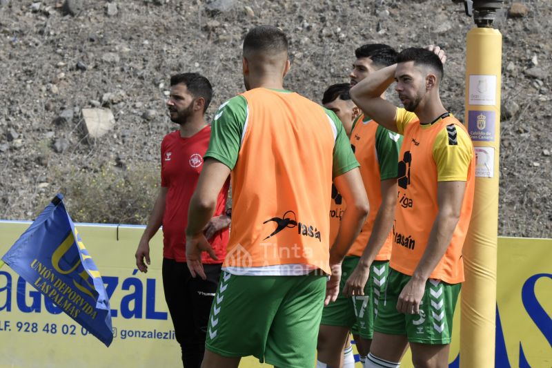 0-0: El Villa llena de cerrojos el Anexo y frena al filial