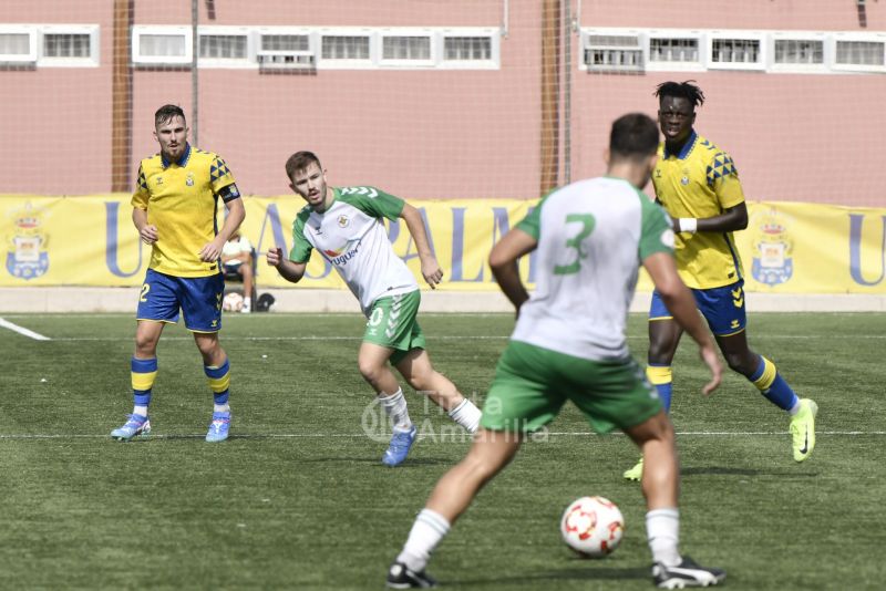 0-0: El Villa llena de cerrojos el Anexo y frena al filial