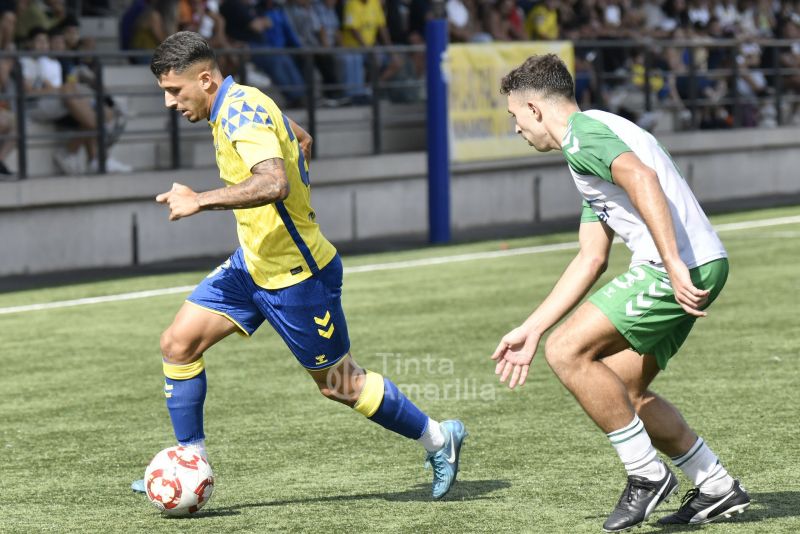 0-0: El Villa llena de cerrojos el Anexo y frena al filial