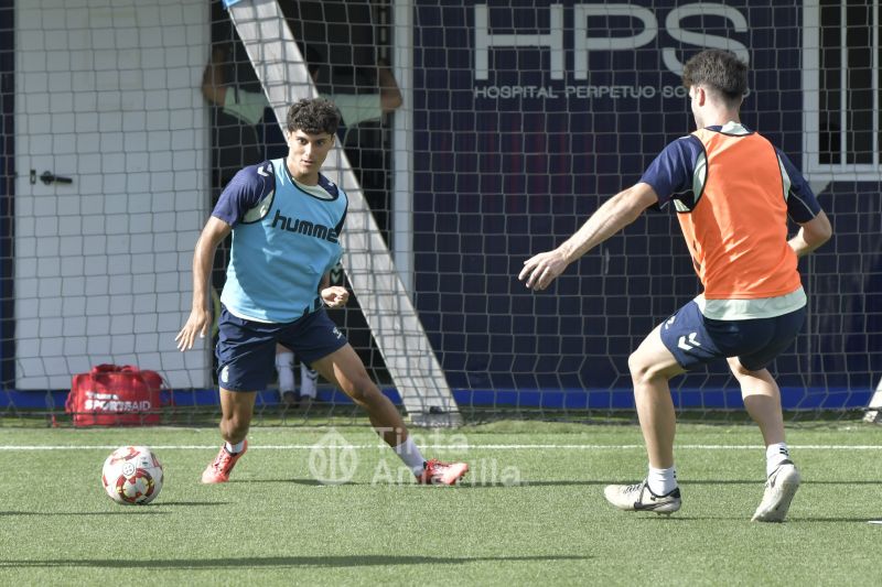 Fotos: El filial se prepara en espera de Andy Villar