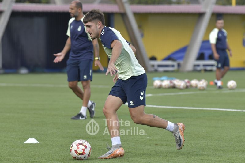 Fotos: El filial se prepara en espera de Andy Villar