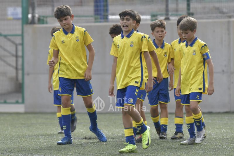 Fotos: El alevín de la UD recibe al Puertos