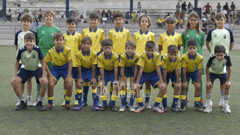 Fotos: El alevín de la UD recibe al Puertos