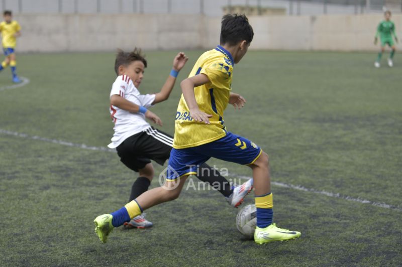 Fotos: El alevín de la UD recibe al Puertos