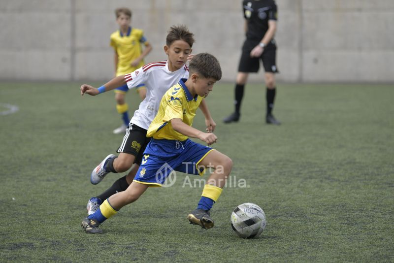 Fotos: El alevín de la UD recibe al Puertos