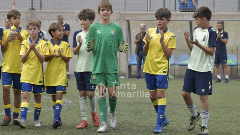 Fotos: El alevín de la UD recibe al Puertos