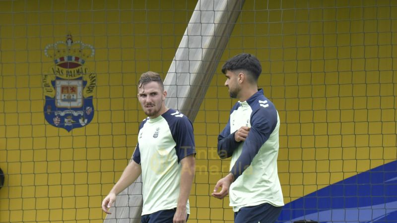 Fotos: Las Palmas Atlético pone su mira en un rival histórico del grupo canario