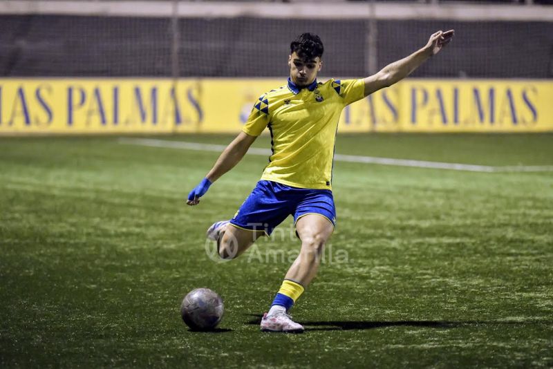 2-0: Carlos Vicente ameniza el triunfo de Las Palmas C sobre el Tinajo