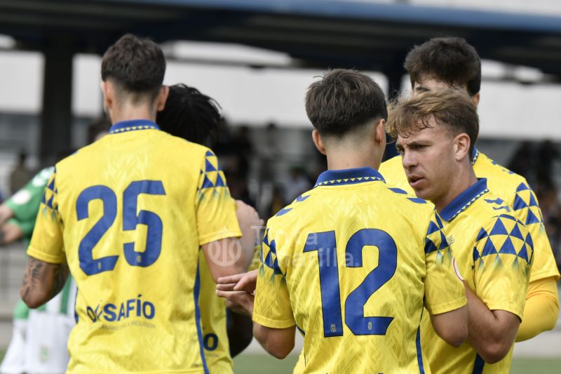 3-0: Las Palmas Atleti se hace grande como líder