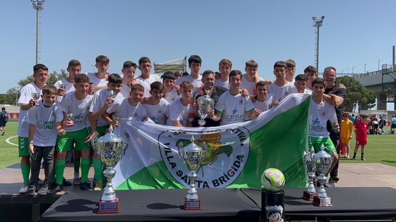 El cadete del Villa gana al Valencia en la final del Mundialito de Cambrils