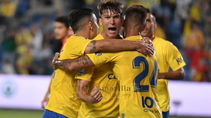 2-0: Moleiro pone en pie a 19.223 amarillos