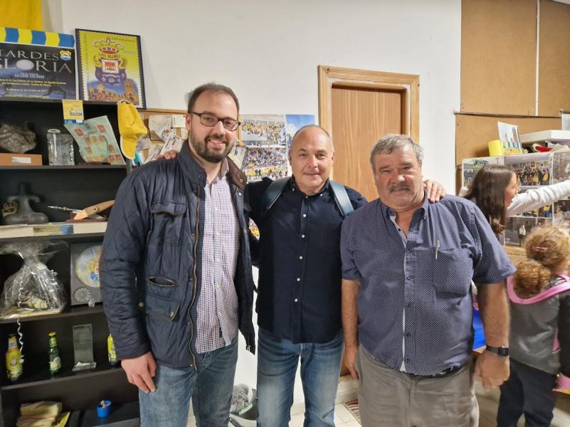  Encuentro de peñistas amarillos en La Bañeza