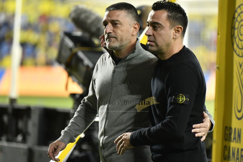 El detalle solidario de García Pimienta con Xavi Hernández