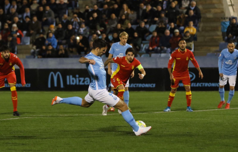 1-0: El filial se lo puso en chino al poderoso Ibiza