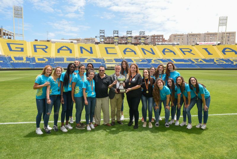 El IID felicita a las campeonas juveniles de voley