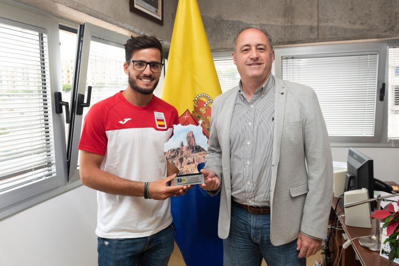 Doble recepción cabildicia