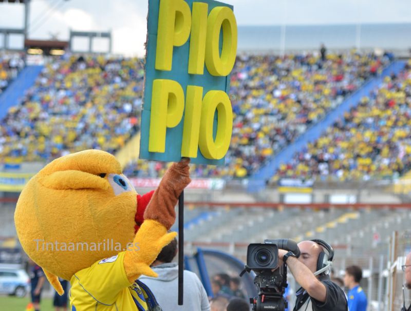 Las Palmas supera la barrera de los 9.000 abonados