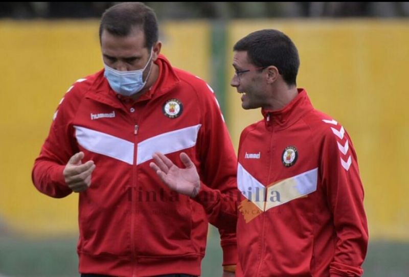 El Arucas 'se queda' sin técnicos dos partidos