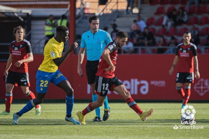 El árbitro más joven de la Segunda División se estrena en Gran Canaria