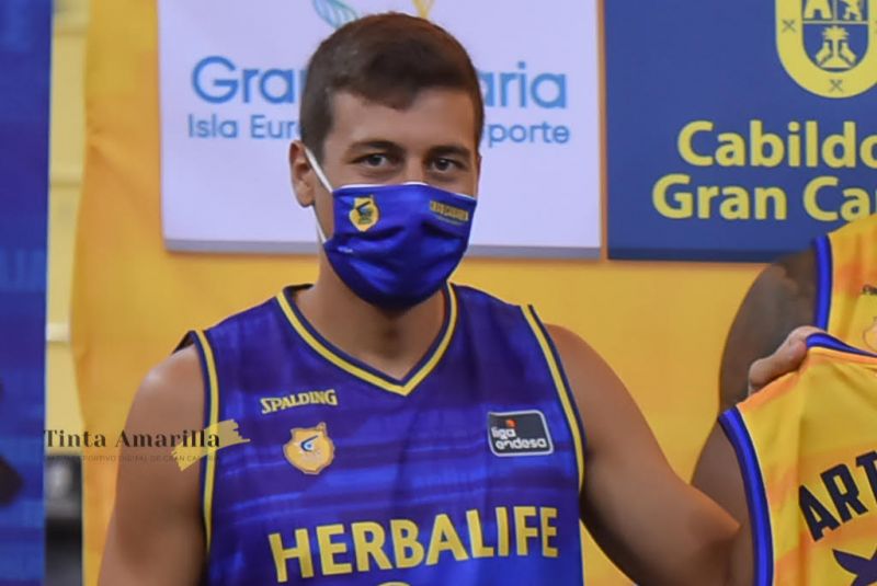 Fabio acepta el aprendizaje como escolta