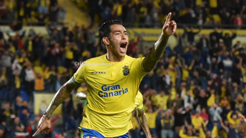 "Siempre que anotamos un gol nos metemos atrás"