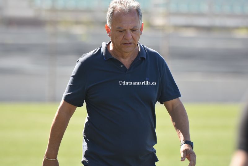 "El árbitro no vio nada; el penalti lo pita la cantina"