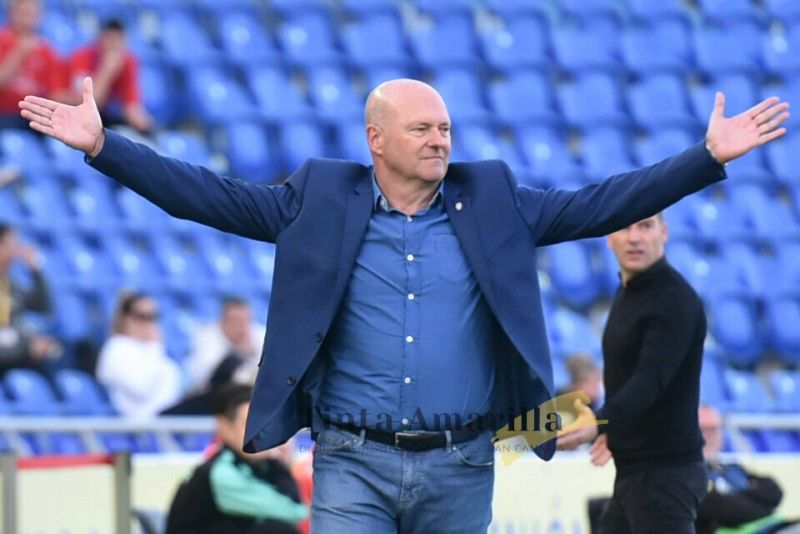 "Si Viera se queda, será un regalo de Papá Noel"