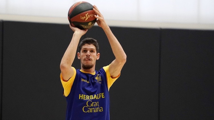 "A los rivales solo les hemos visto jugar al Ping Pong y al Futbolín"