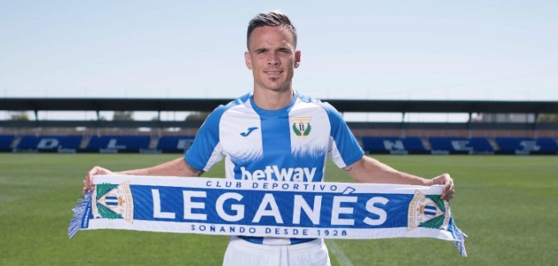 Roque hace público su enfado con las formas del Sevilla