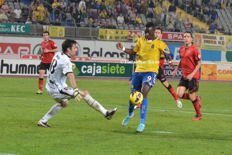 El Mirandés ganó en el Insular, pero no en el Gran Canaria