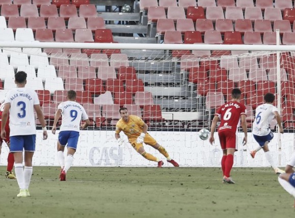 1-2: El Tenerife tumba al Almería