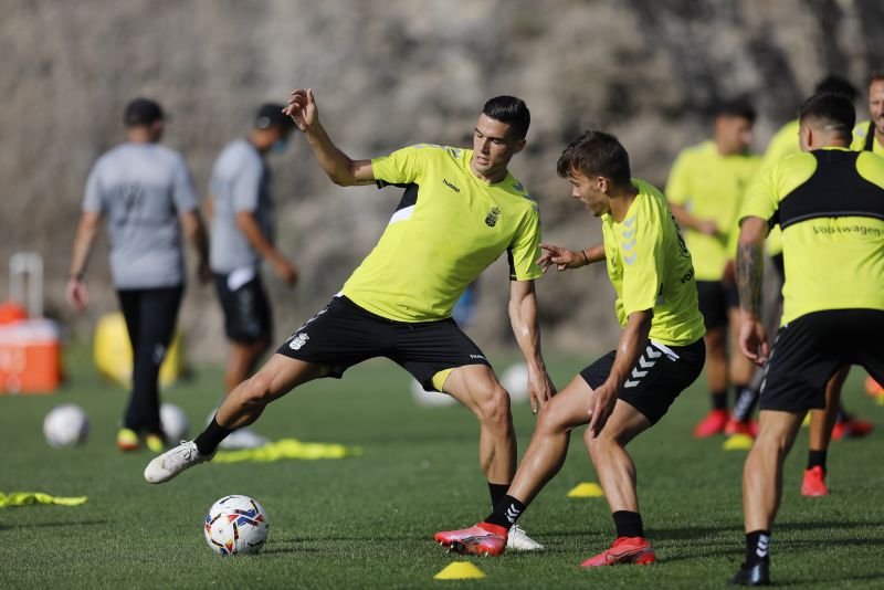 La UD Las Palmas planifica la nueva temporada