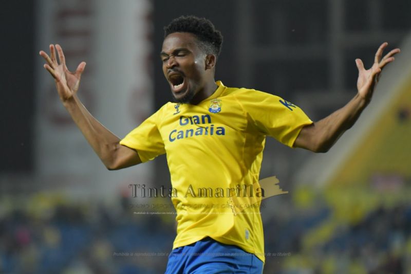 Kaptoum se marcha a Chipre hasta 2026 y se pone en manos de Oltra