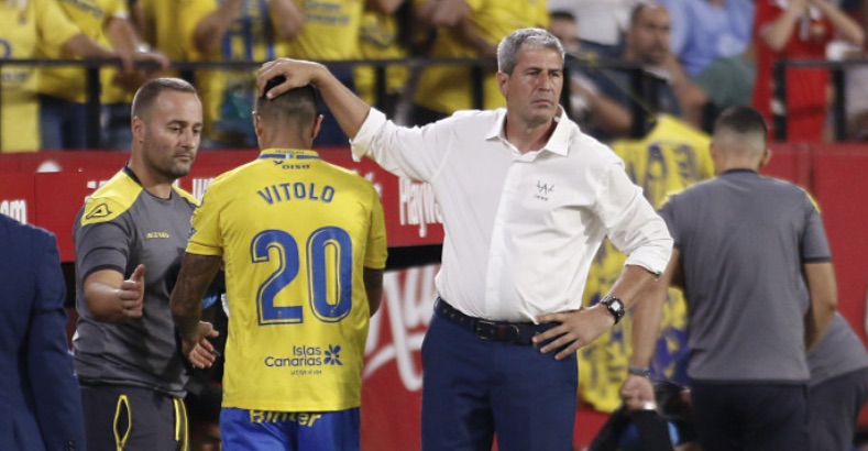 Vitolo, más preocupado por su lesión que por los pitos