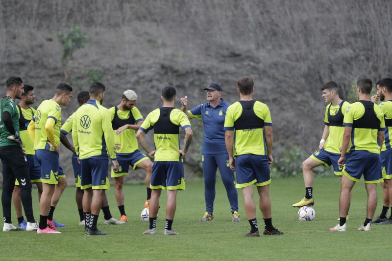 La UD ensaya con su equipo Esperanza