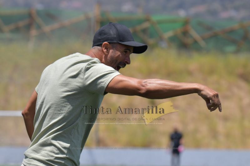 Ángel López deja un emocionado mensaje a "mi familia" del Villa