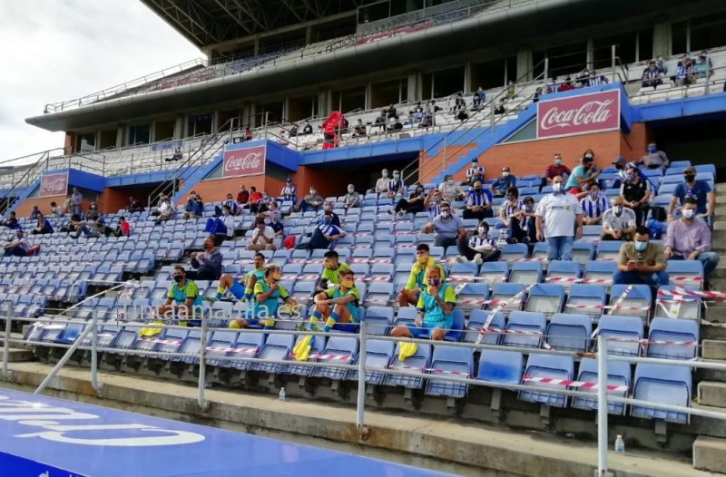 El Recre colocó aficionados tras los suplentes del filial