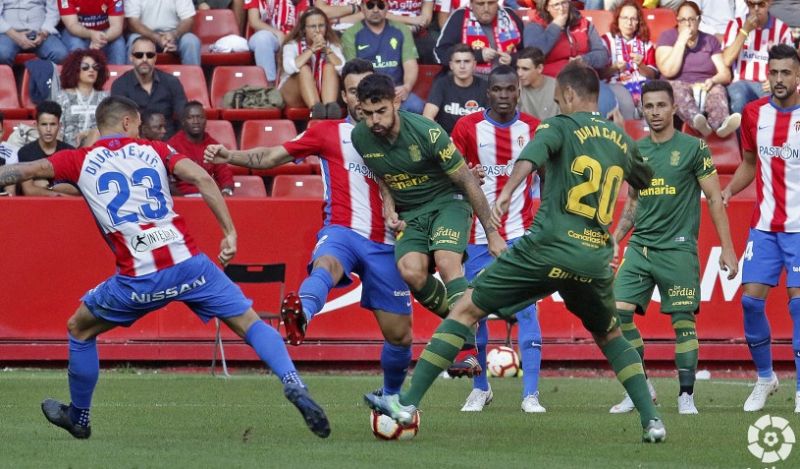 La UD se enfanga; Rubén se aburre