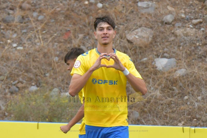 El juvenil de la UD iguala con el Viera (1-1) con un gol de Valentino