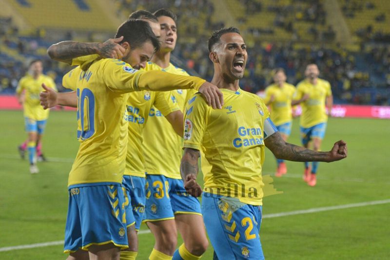 1-1: El líder escapa de las garras de la UD