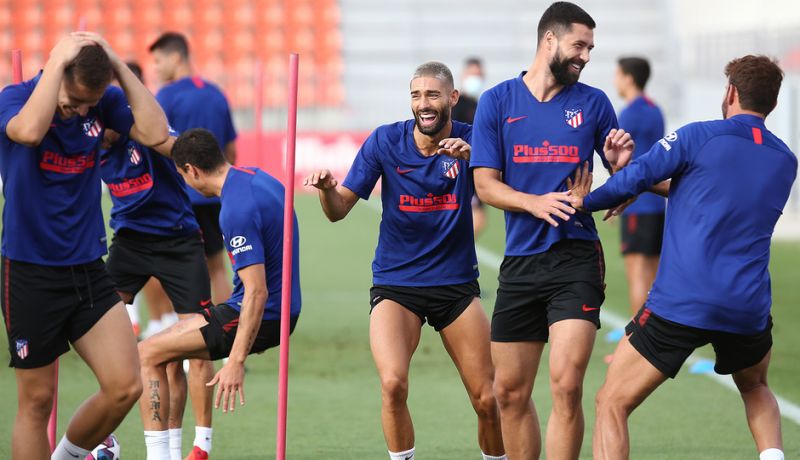 El bicho salpica el epílogo en la Champions