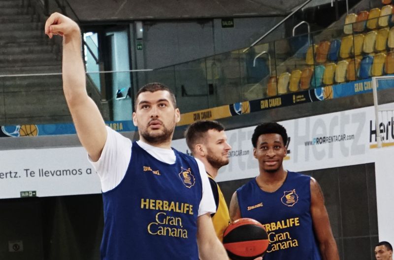 El resto de la plantilla del Granca da negativo en el segundo test