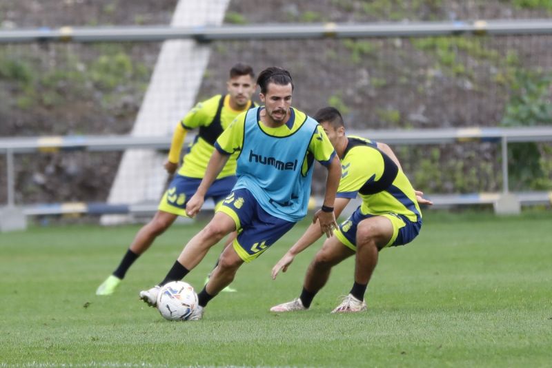 Mel recupera efectivos para los partidos de despedida de 2020