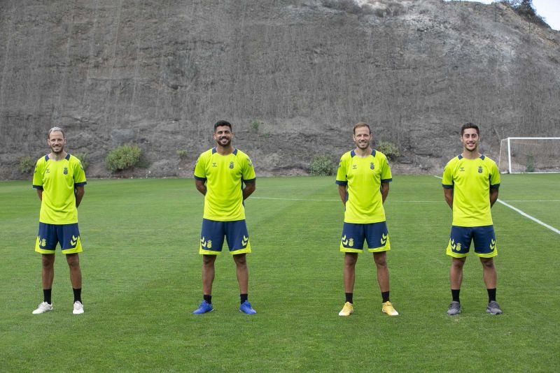 Los hombres del brazalete en la UD